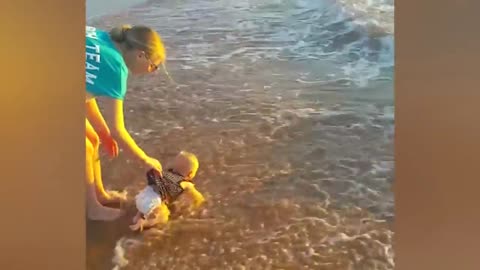 Funniest Babies on the Beach | Cute Baby Funny Moments-4