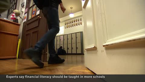 Experts say financial literacy should be mandatory in schools