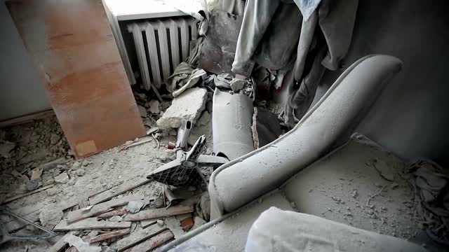 Civilian apartment buildings shelled in Kharkiv