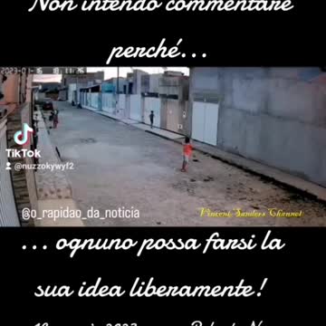 Un bambino si accascia improvvisamente a terra!