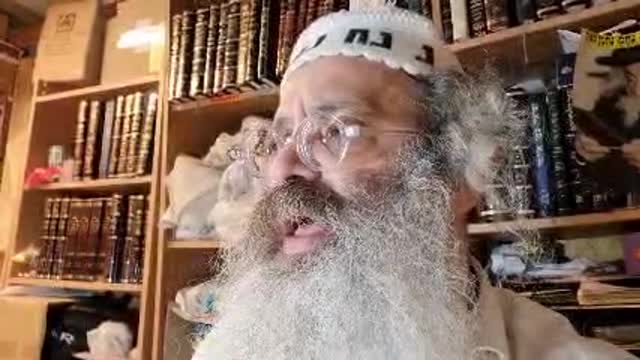 אית תנא דמפיק ליה לידות מן לנדור נדר ואית תנא דמפיק ליה מן כל היוצא מפיו - שיר נ נח מסכת נדרים דף ג