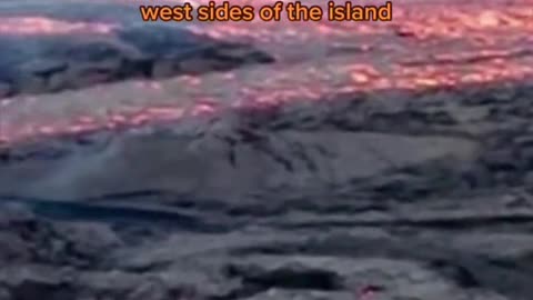 New fountains of lava, roughly 10 stories high, gushed out of Mauna Loa Tuesday3