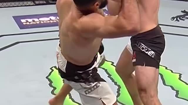 Luque Ends The First Fight With Muhammad Quickly With A Giant Left Hook!