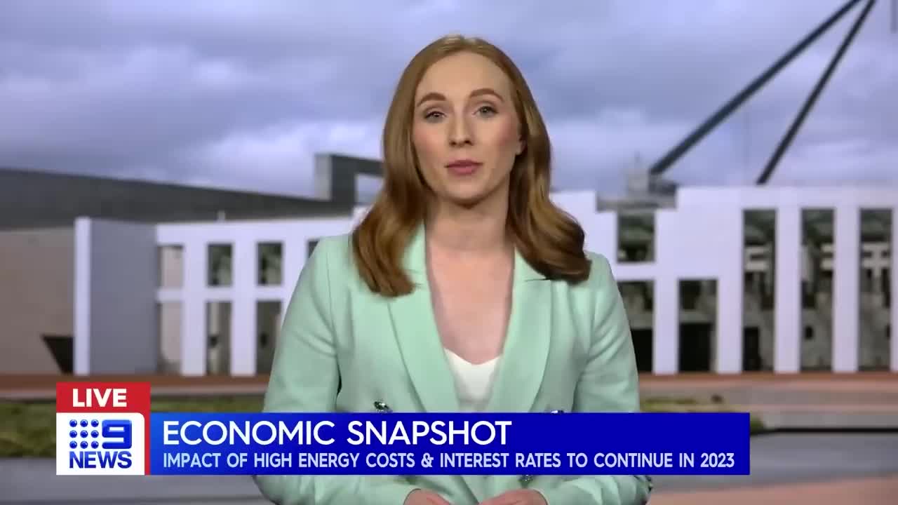 Plane crash tragedy, Uncertain times for Australian economy | 9 News Australia