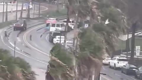 Footage captures waterspout ripping through crowded beach