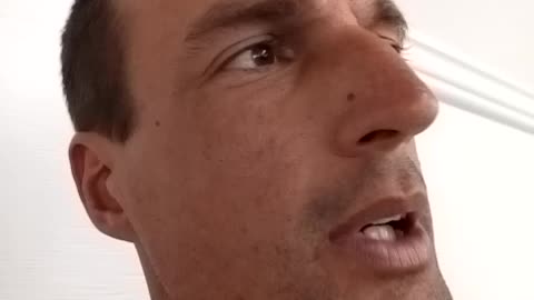 "FREE FOOD" = JES US! 1:37pm, Apr 27, 2023.