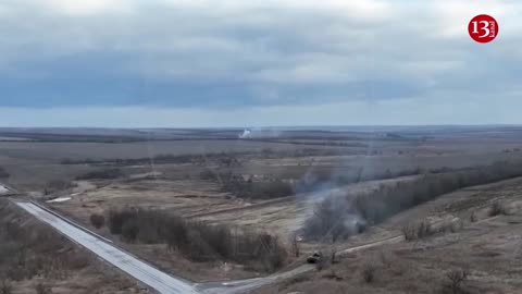 Receiving a signal from the drone, Ukrainian tank commanders open fire on Russians’ location