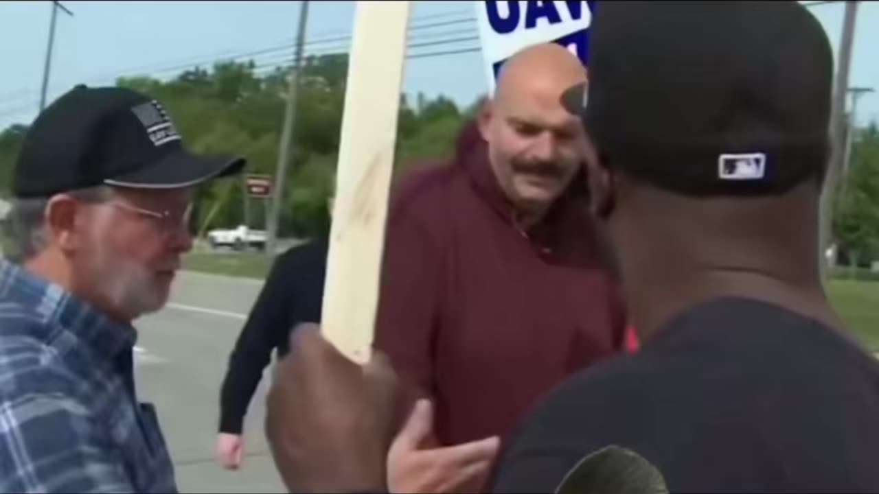 Senator John Fetterman sends a “message” to CEO’s of the big 3 automakers while picketing with UAW