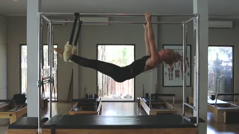 Sunset_Pilates_Bali_-_Hanging_on_Candillac