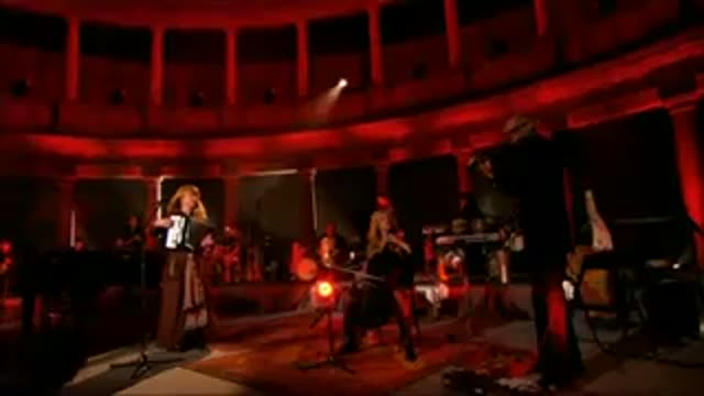 Loreena Mckennitt - The Mummers Dance