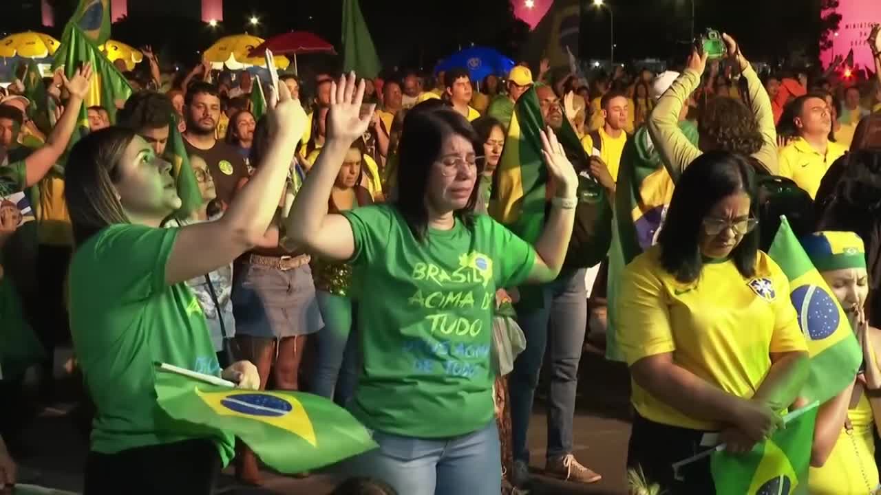 Bolsonaro voters pray as rival Lula wins Brazil presidential runoff | AFP