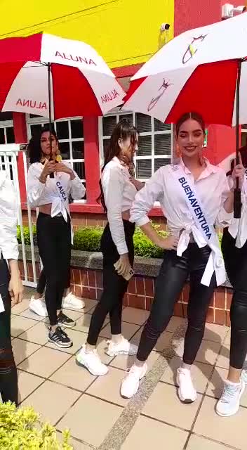 Las reinas nacionales visitan Aluna