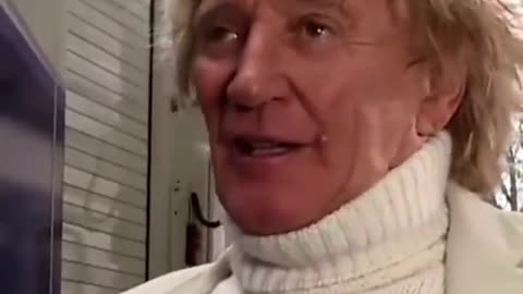 Rod Stewart: If Ukraine Loses, it's the End of the World as We Know It