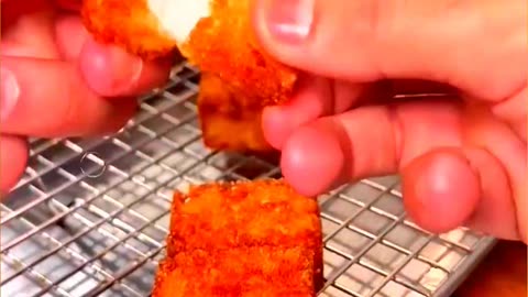Keto-Friendly Cheese Crackers Recipe