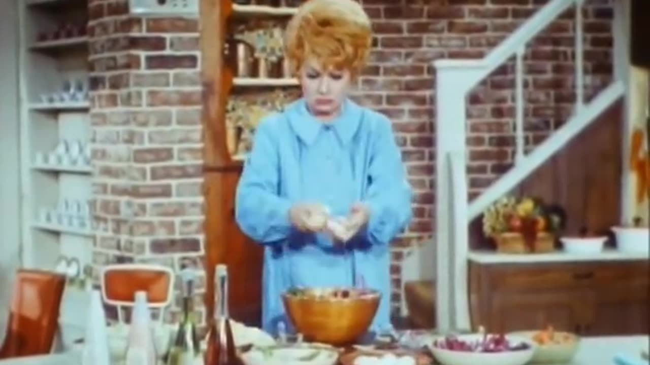The Lucy Show - S6E1 LUCY MEETS THE BERLES
