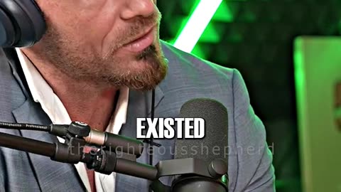 "Why University Is A Scam?" Justin Waller (Multi-Millionaire)