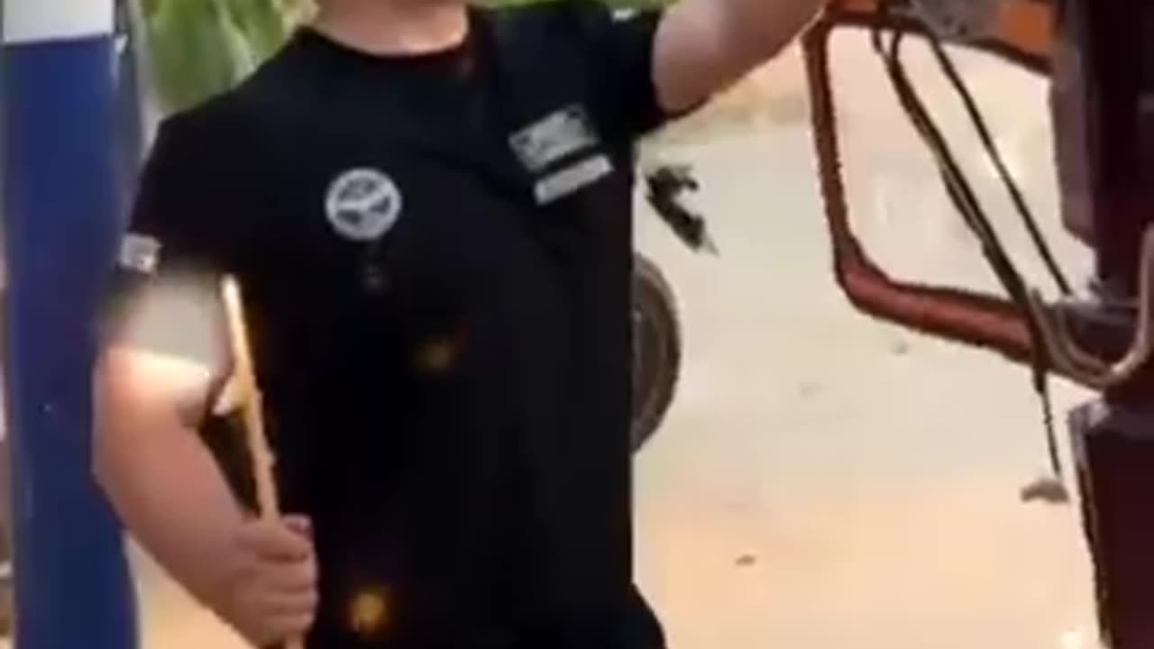 Funny video billiards 🎱 🤣