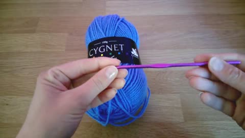 Basic granny saquare-crochet tutorial for beginners