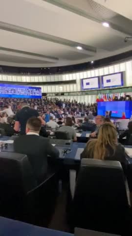 Interpretive Dancers Entertain DERANGED Parliament Members