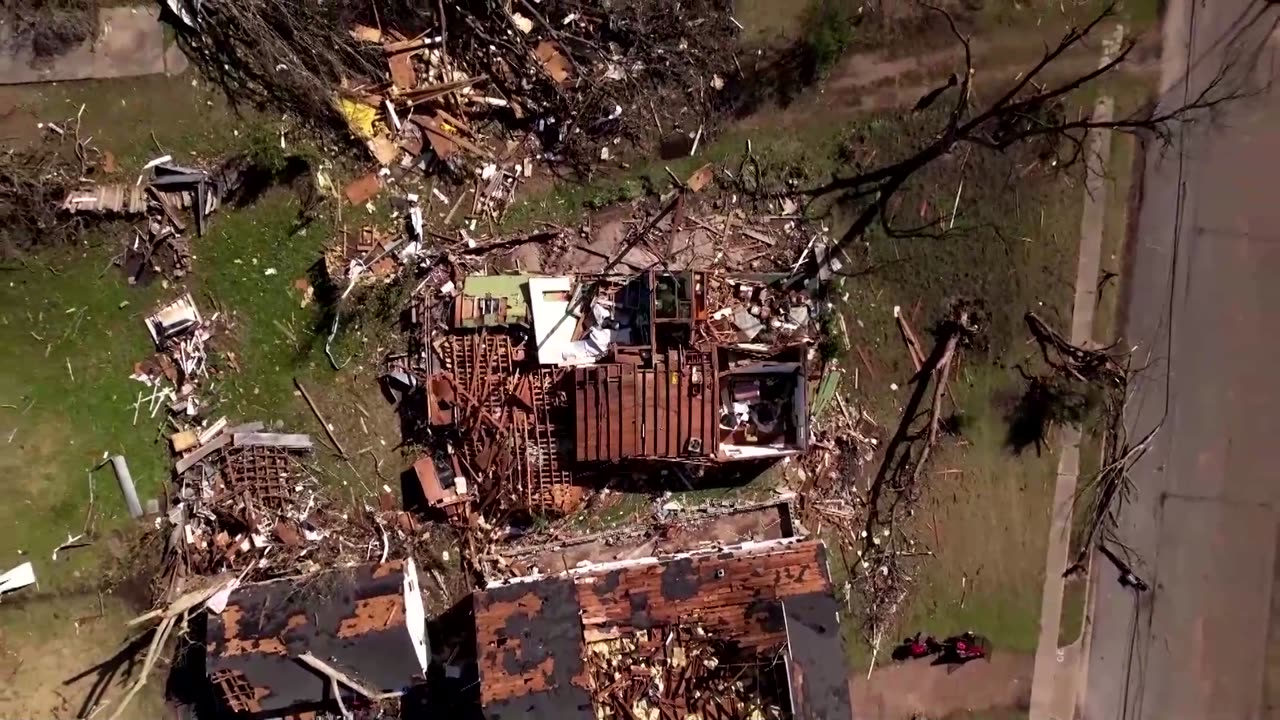 Mississippi relief effort may face more destruction