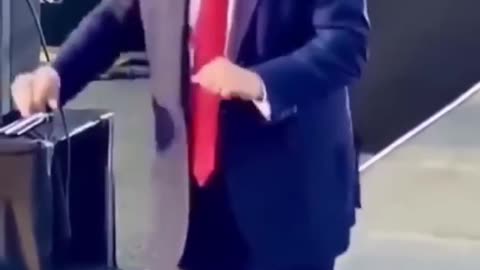 Donald Trump dance moves go viral 🕺🤩 #donaldtrump #trump #trump2024 #barrontrump #melaniatrump