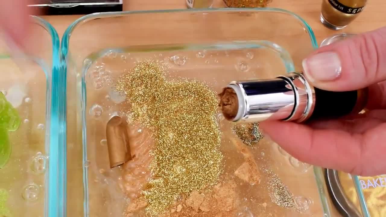 Green vs Gold - Mixing Makeup Eyeshadow Into Slime! Special Series 84 Satisfying Slime Video