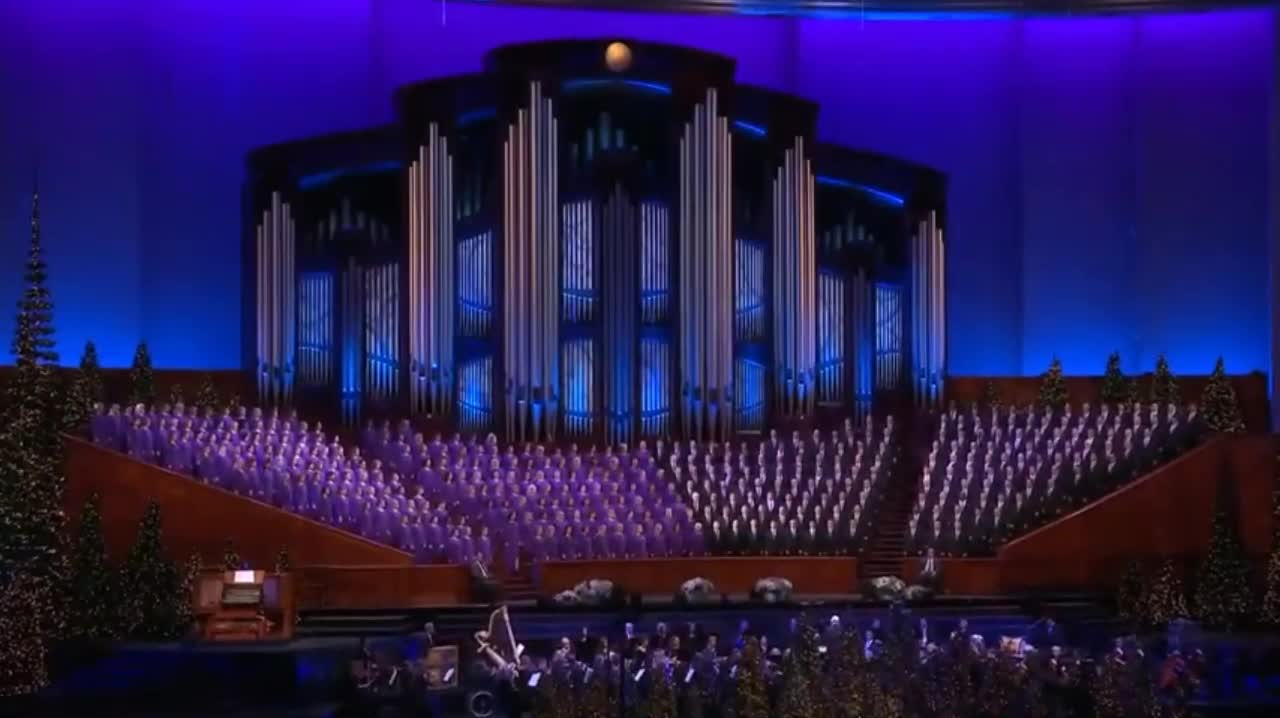 Christmas Bells Are Ringing performed by The Tabernacle Choir and Orchestra at Temple Square