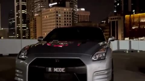 Modded Nissan GTR R35 pushing a crazy 800bhp ‘LED Rego Keytag’ showcase! 🚀🇯🇵