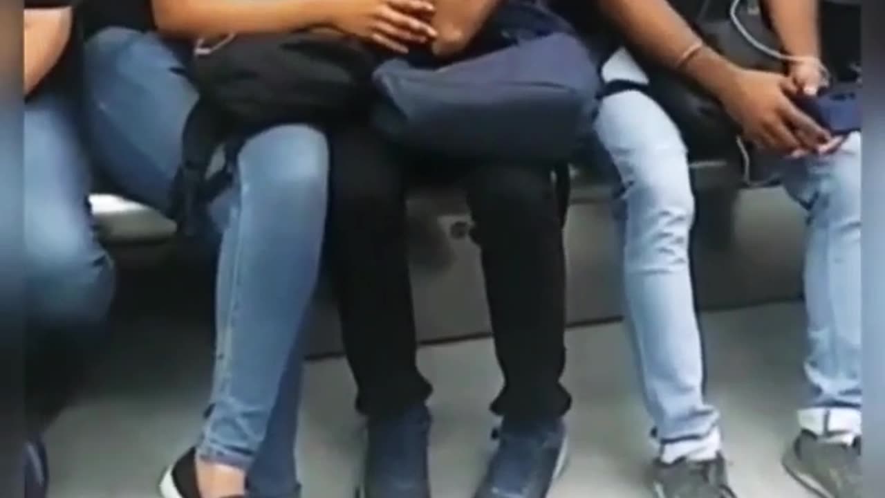 Viral video Delhi metro