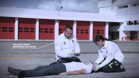 Colocação do colar cervical