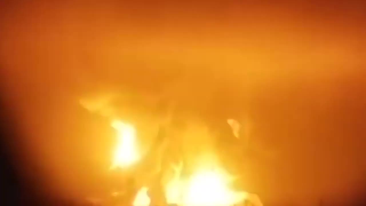 Russian missile targets fuel depot in eastern Ukraine | Huge fireball explosion