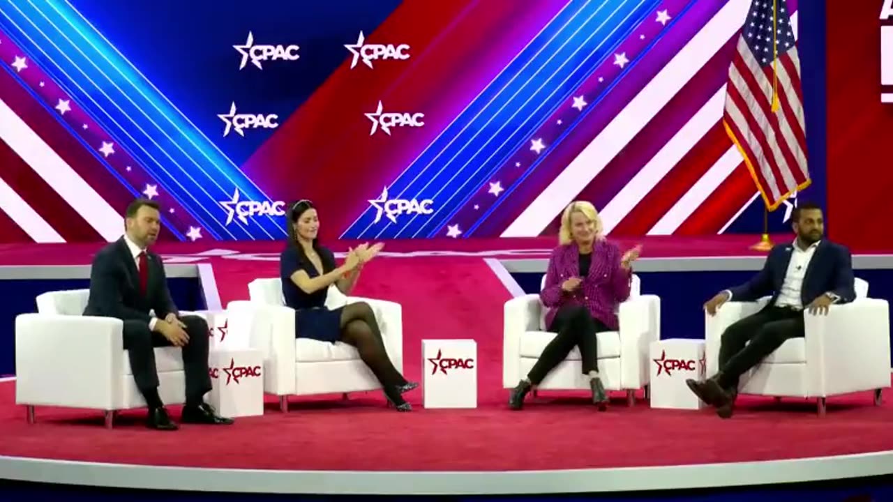 Ashli Babbitt’s mom receives a standing ovation at CPAC