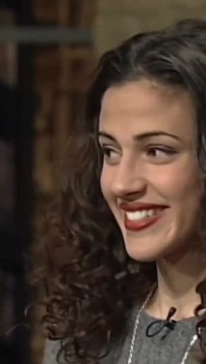 She does a strange chewing gum truck #skillsshowcase #skills #strangerthings