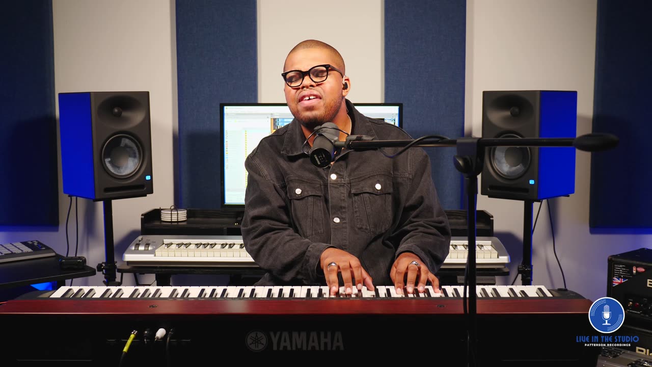 Distant (Live) - TK Morrison - LIVE IN THE STUDIO S1
