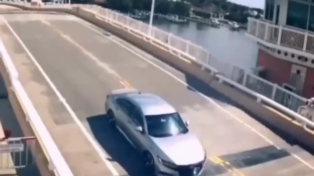 Car crash bridge: Weird moments caught on camera