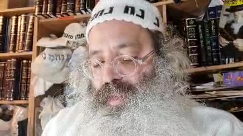 הנודר מן השמן בארץ ישראל מותר בשמן שומשמין ואסור בשמן זית ובבבל אסור בשמן- שיר נ נח מסכת נדרים דף נג