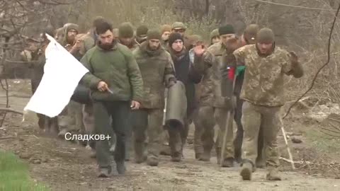 Zajatci ukrajinské námoří pěchoty v Mariupolu 17.4.