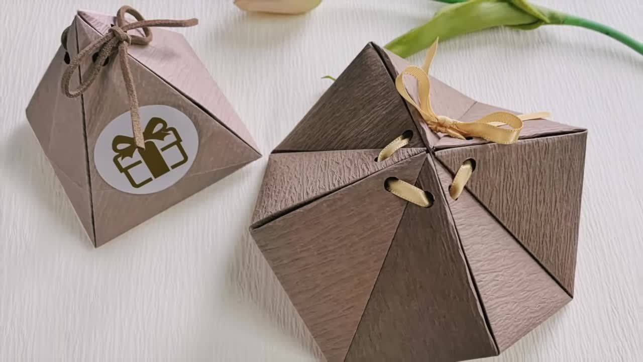 DIY Gift Wrapping - Paper Gift Origami Box Folding Method