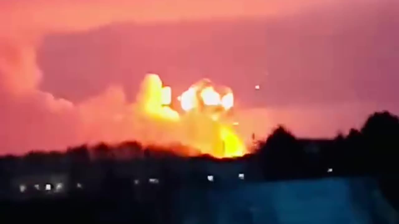 Uman e APU ammunition depot blow up
