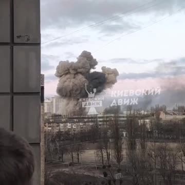 Another video of rocket attacks on Kiev