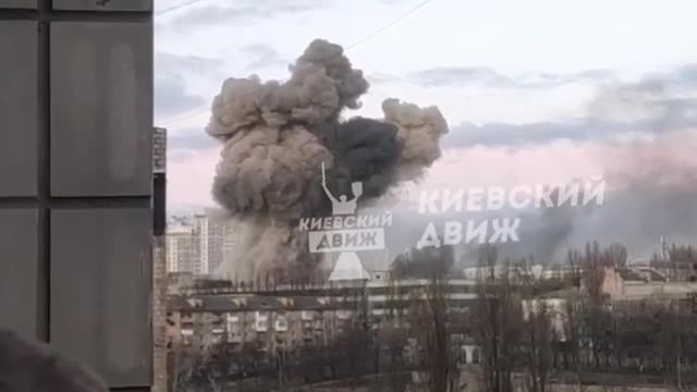 Another video of rocket attacks on Kiev