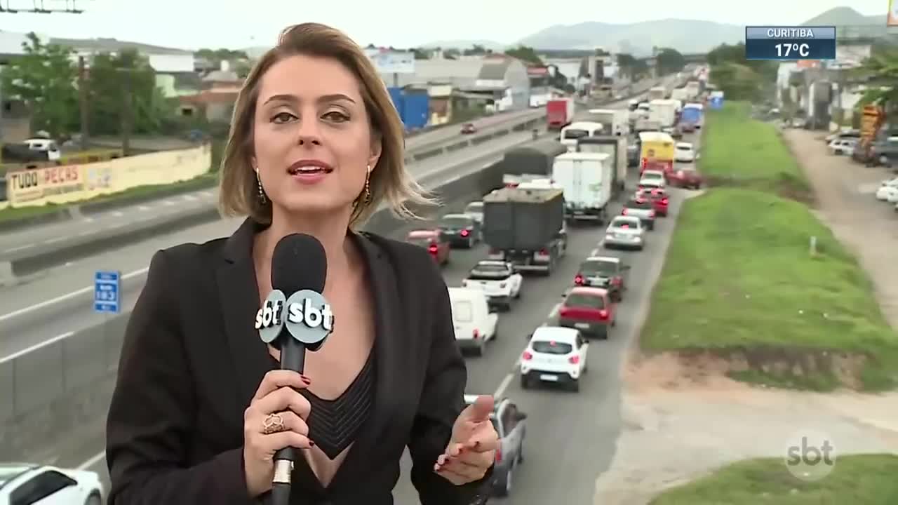 Caminhoneiros fecham rodovias após vitória de Lula | SBT Brasil (31/10/22)