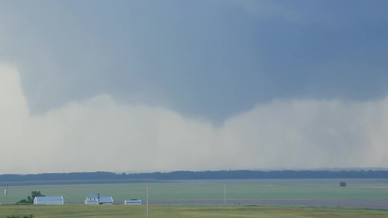 RAW Storm Chase footage - Abilene/Chapman Kansas Tornado May 25, 2016.