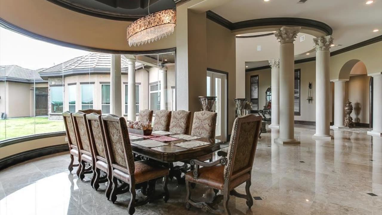 Historic Charm: Explore Quaint Homes with Rich Heritage!