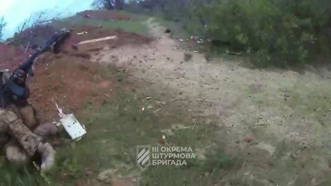 (Insane)Russian Grenade Lands in the Middle of Ukrainians