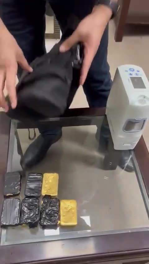 SEVEN KILO GRAM GOLD BARS SEIZED🛎️🛄🔑🛃💫