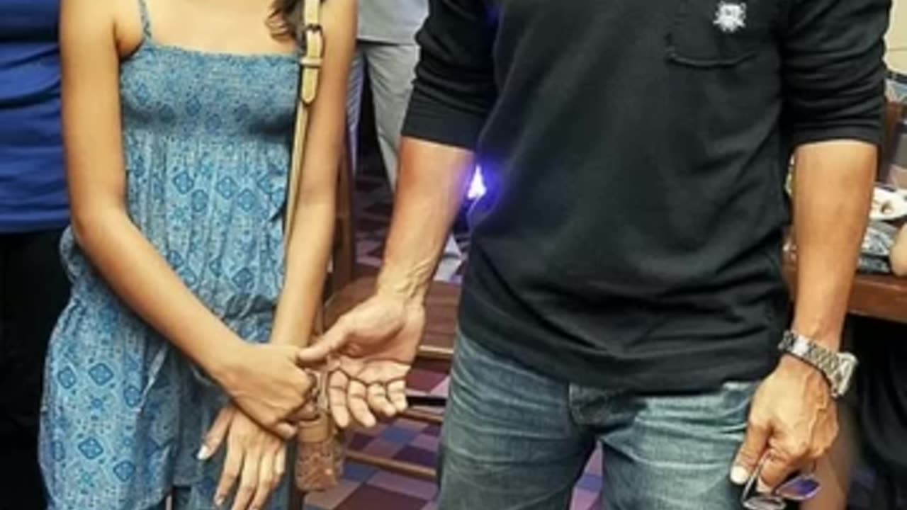 Shahrukh Khan with his daughter