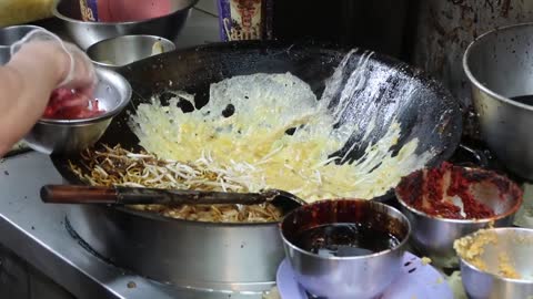 Fried Kway Teow Noodles that won 1st place in Singapore Hawker Street Food