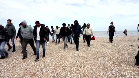 France ups patrols but migrants make risky trip