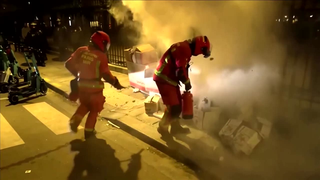 Protesters in Paris torch trash over pension reform